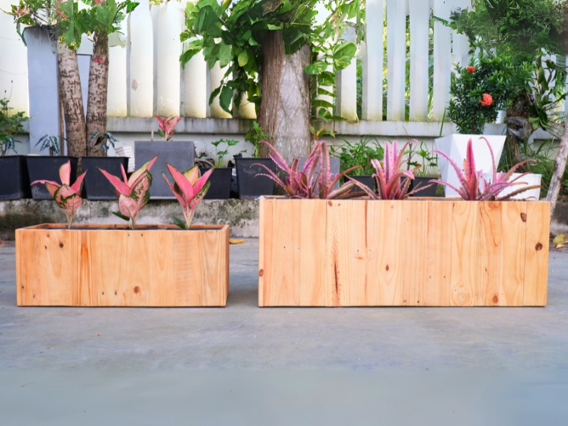 rectangular-pine-wooden-planter