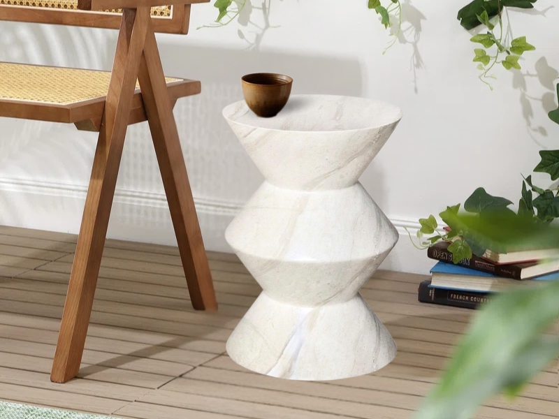 tristan-garden-stool