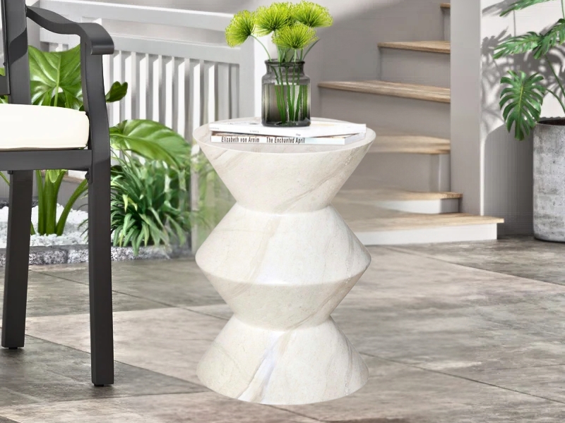 tristan-garden-stool